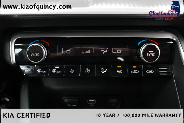 Used 2024 White Kia GT-Line image 30