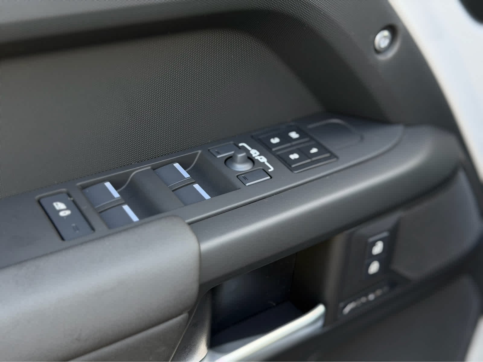 New 2026 Borasco Grey Land Rover S image 18