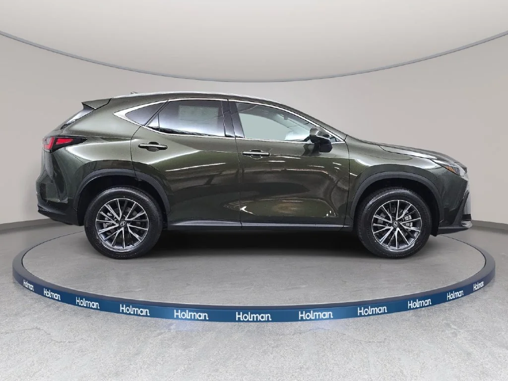 New 2026 Nori Green Pearl Lexus PREMIUM image 4