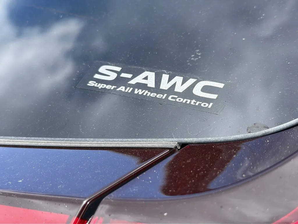 New 2026 White Diamond Mitsubishi SEL AWD image 30