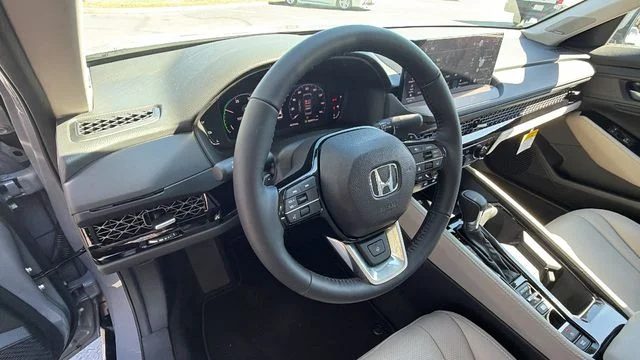 New 2026 Urban Gray Pearl Honda Touring Hybrid image 32
