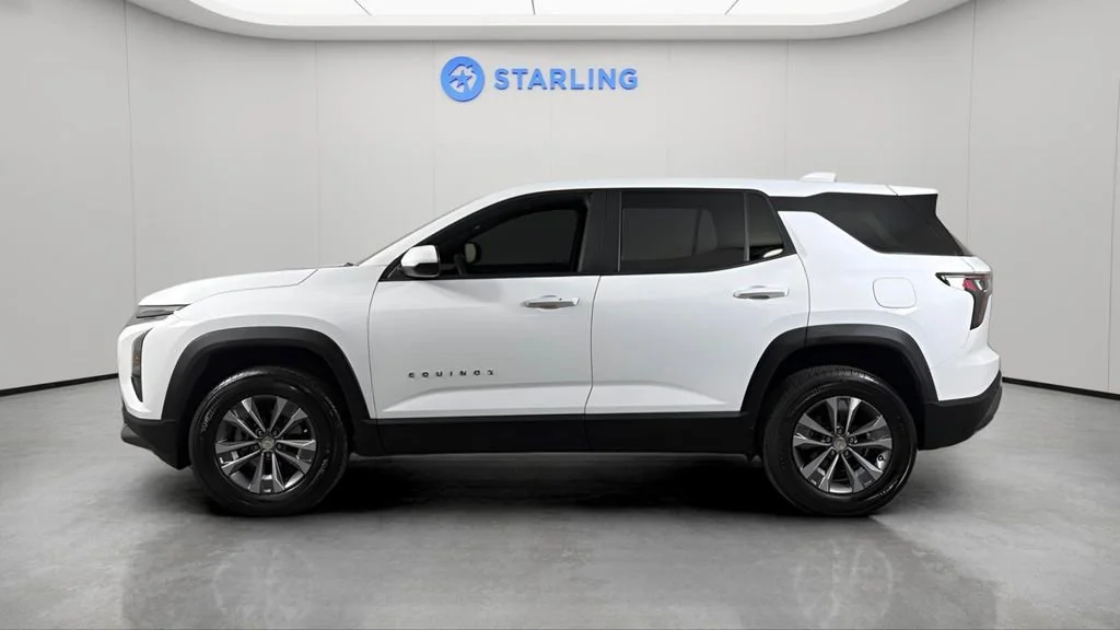 Used 2026 Summit White Chevrolet LT image 3