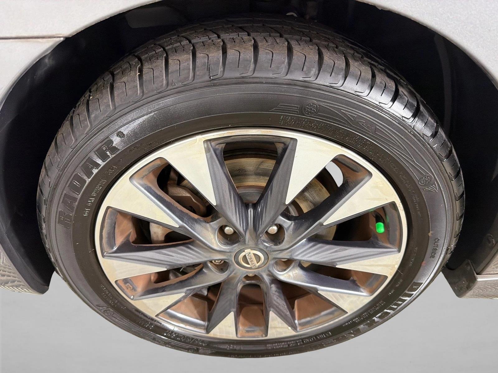Used 2018 Gun Metallic Nissan SR Turbo image 12