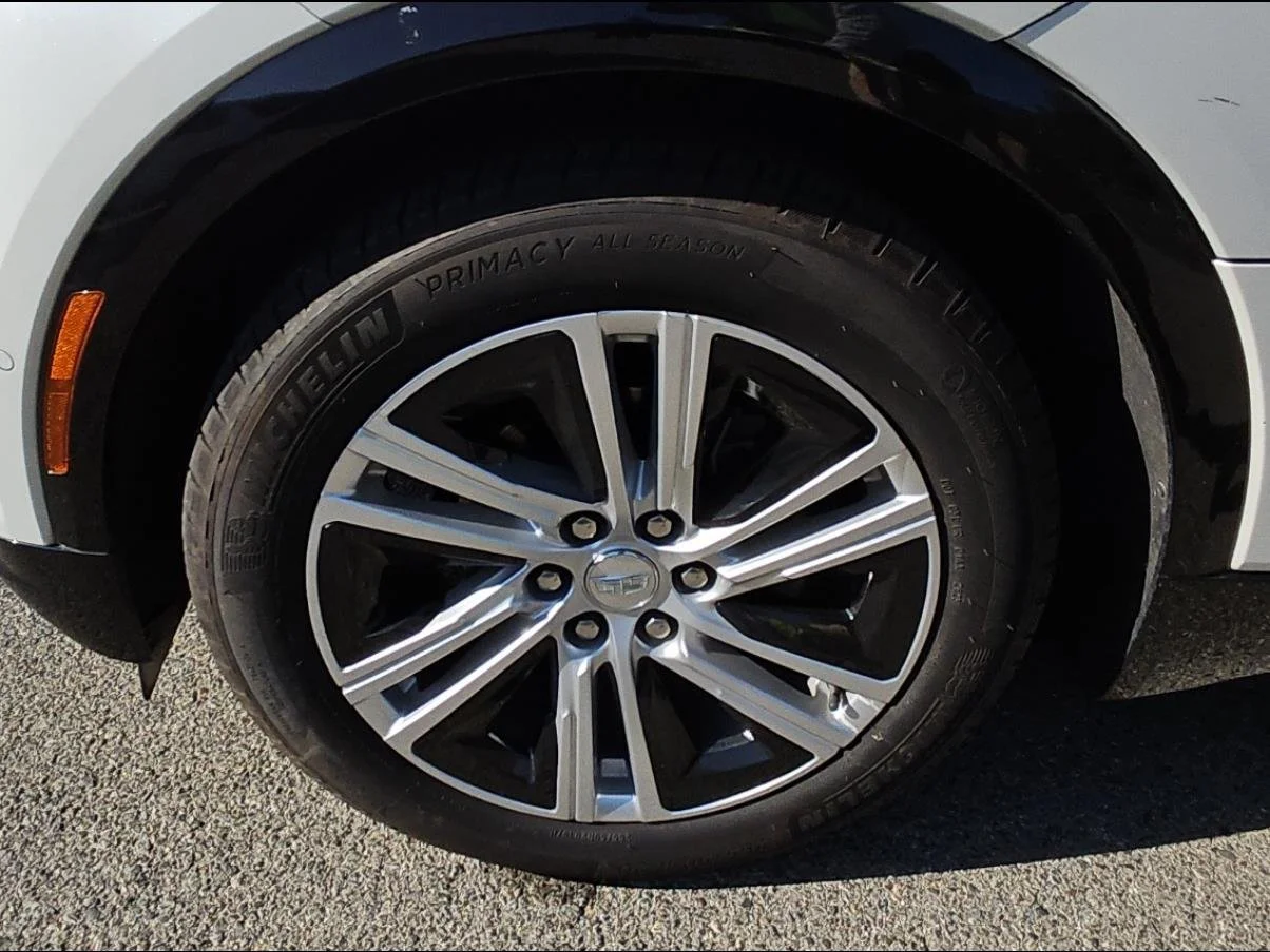 Used 2024 Crystal White Tricoat Cadillac Tech image 26