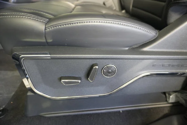 New 2026 Antimatter Blue Metallic Ford Platinum® image 28
