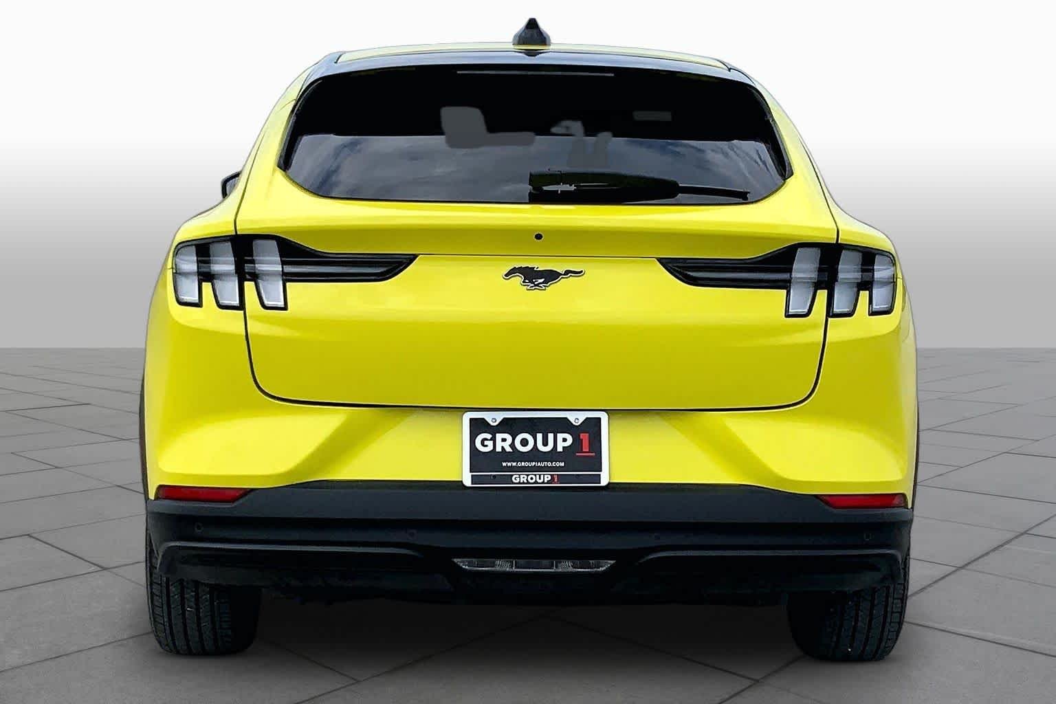 Used 2025 Grabber Yellow Ford Select image 4