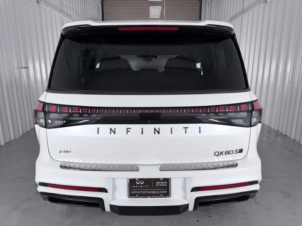 New 2027 RADIANT WHITE INFINITI Sport 4WD image 7
