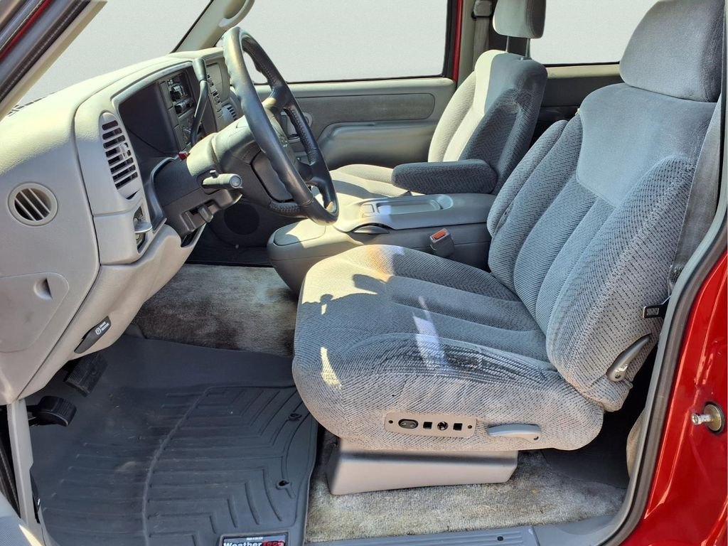 Used 1997 Victory Red Chevrolet  image 18