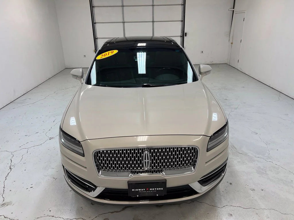Used 2019 White Lincoln Reserve image 7