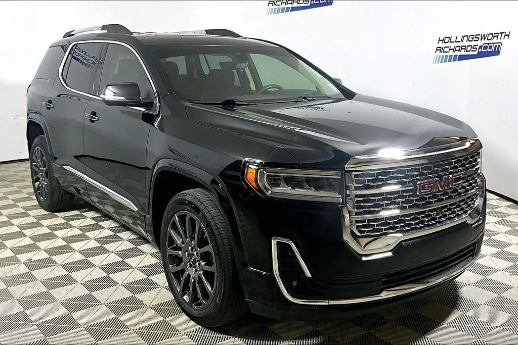 Used 2023 Ebony Twilight Metallic GMC Denali image 3