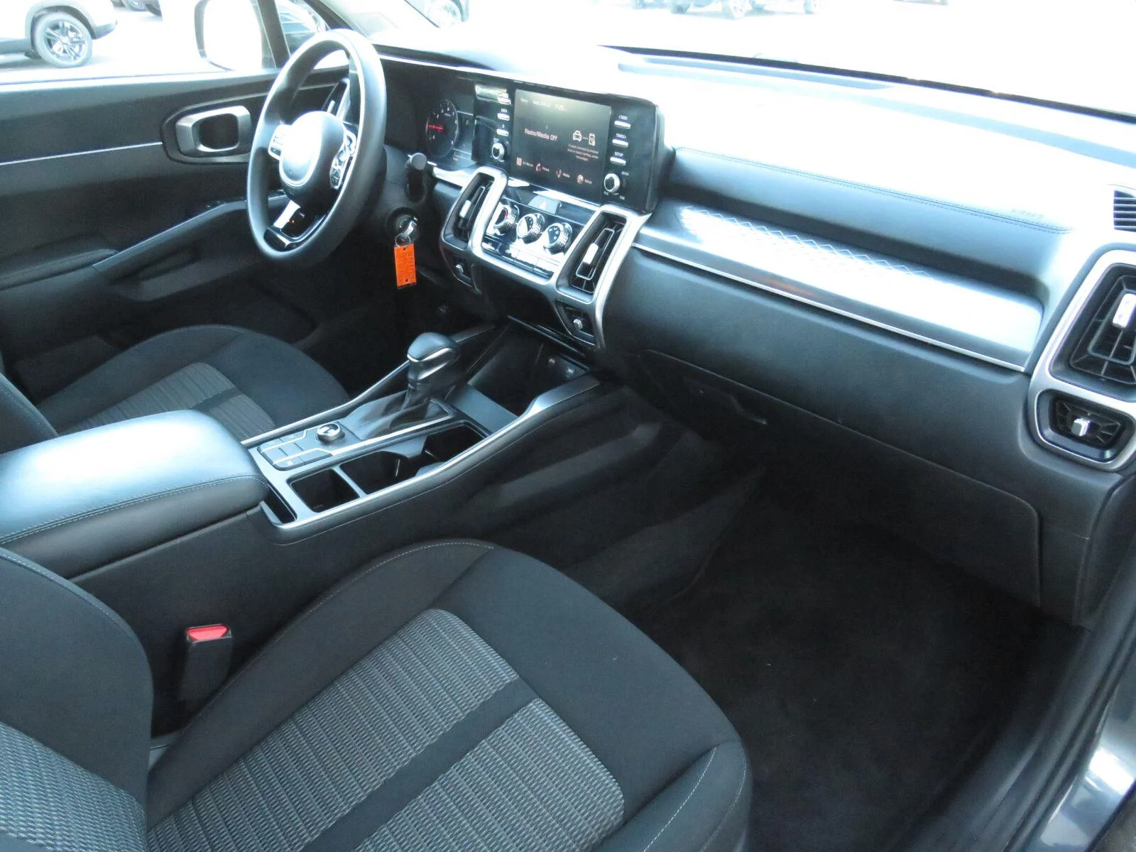 Used 2022 Gravity Gray Kia LX image 27