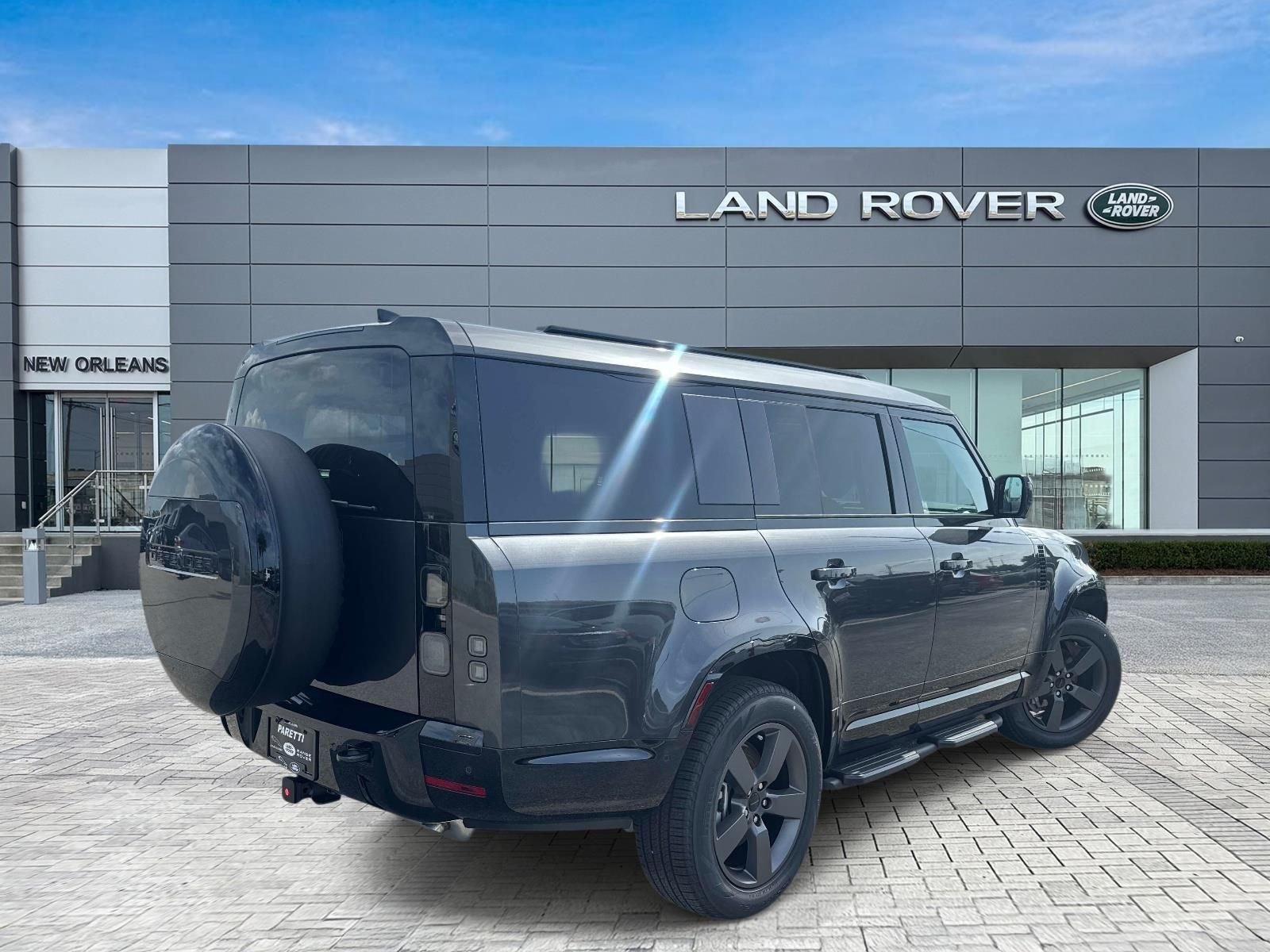 New 2026 Carpathian Grey Land Rover X-Dynamic SE image 5