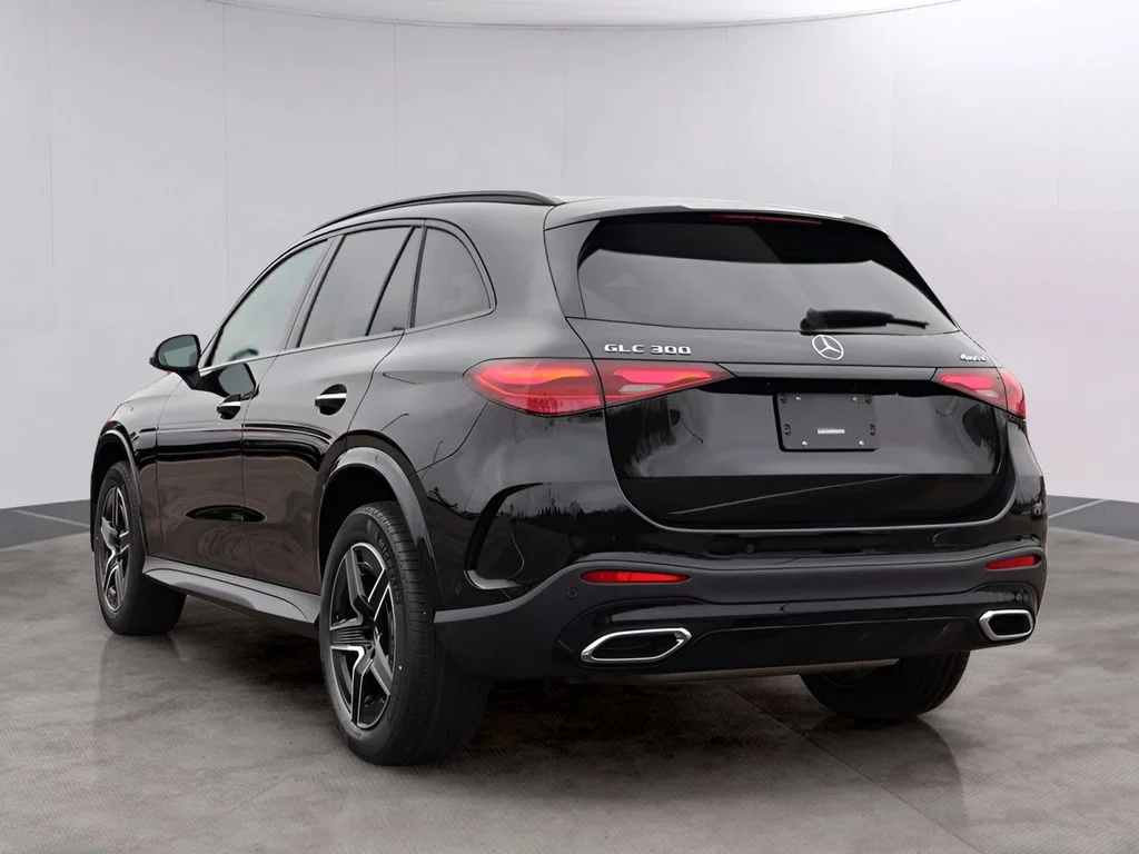 Used 2026 Black Mercedes-Benz GLC 300 image 7