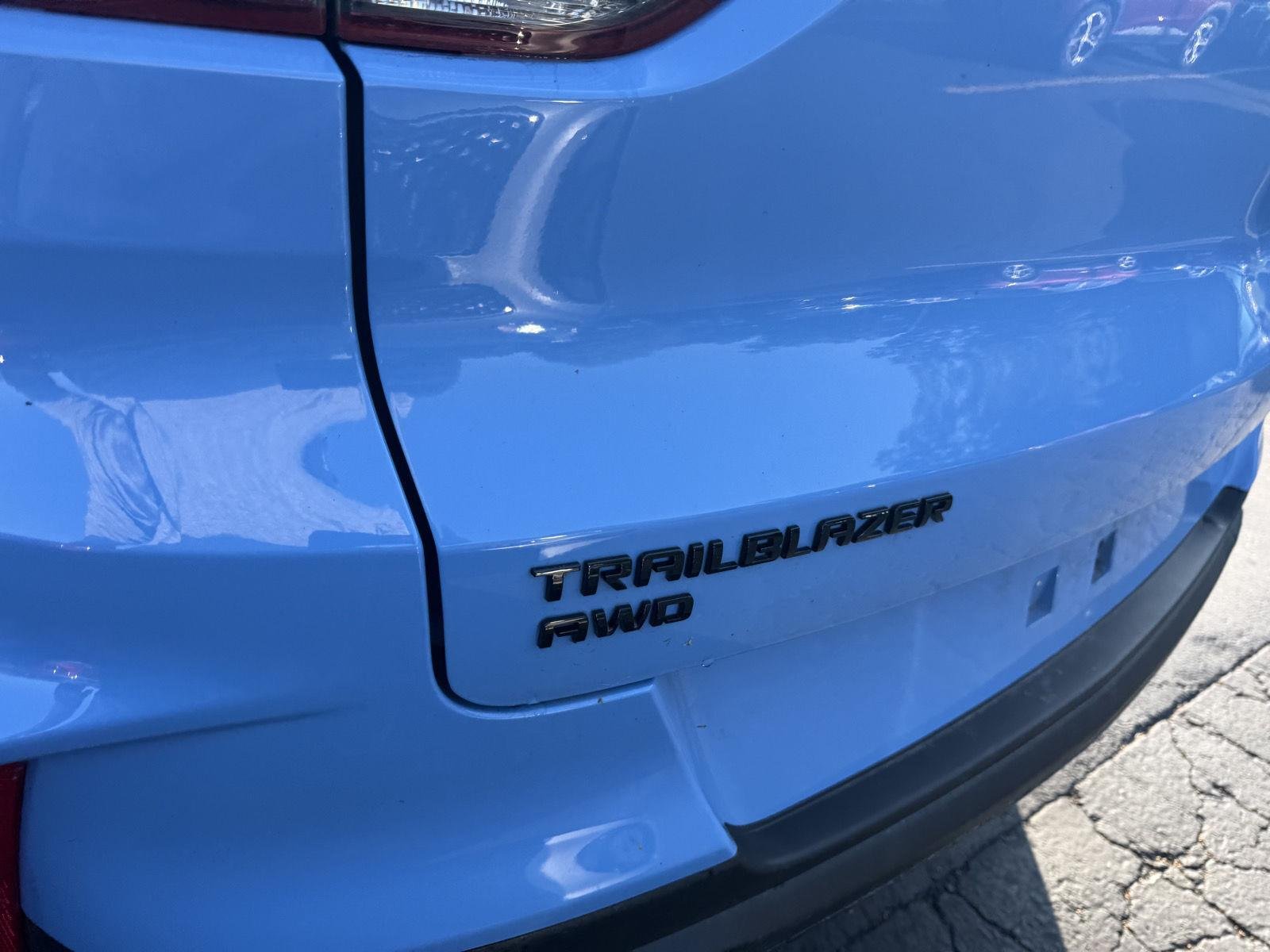 Used 2023 Fountain Blue Chevrolet RS image 5