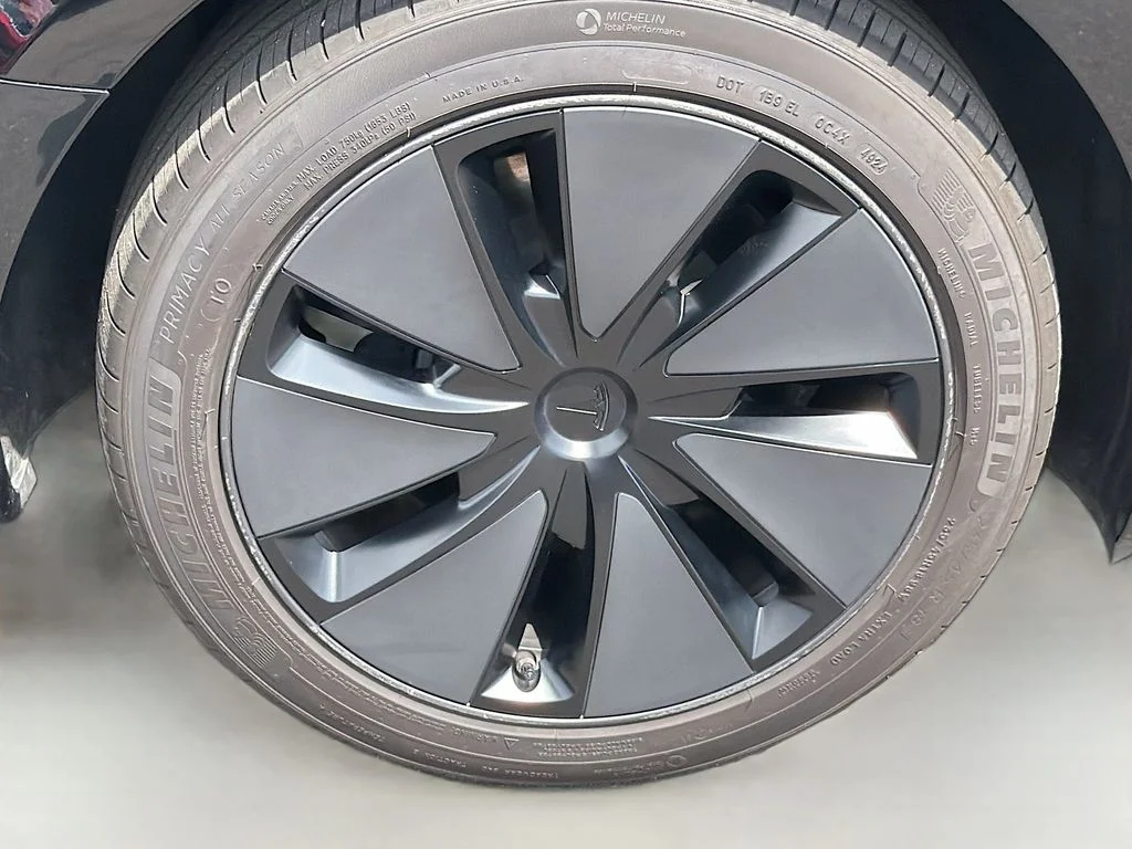 Used 2025 Diamond Black Tesla Long Range image 10