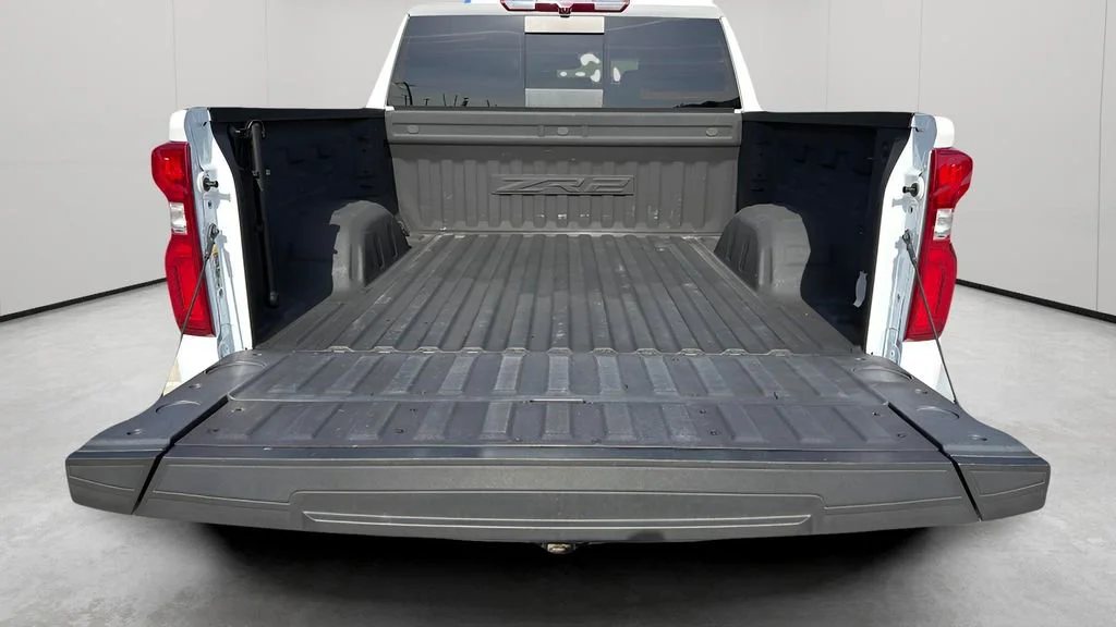 Used 2024 Summit White Chevrolet ZR2 image 28
