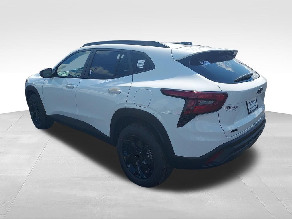 New 2026 Summit White Chevrolet LT image 3