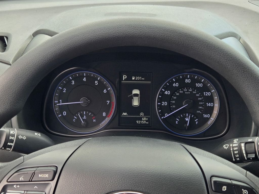 Used 2022 White Hyundai SE image 37