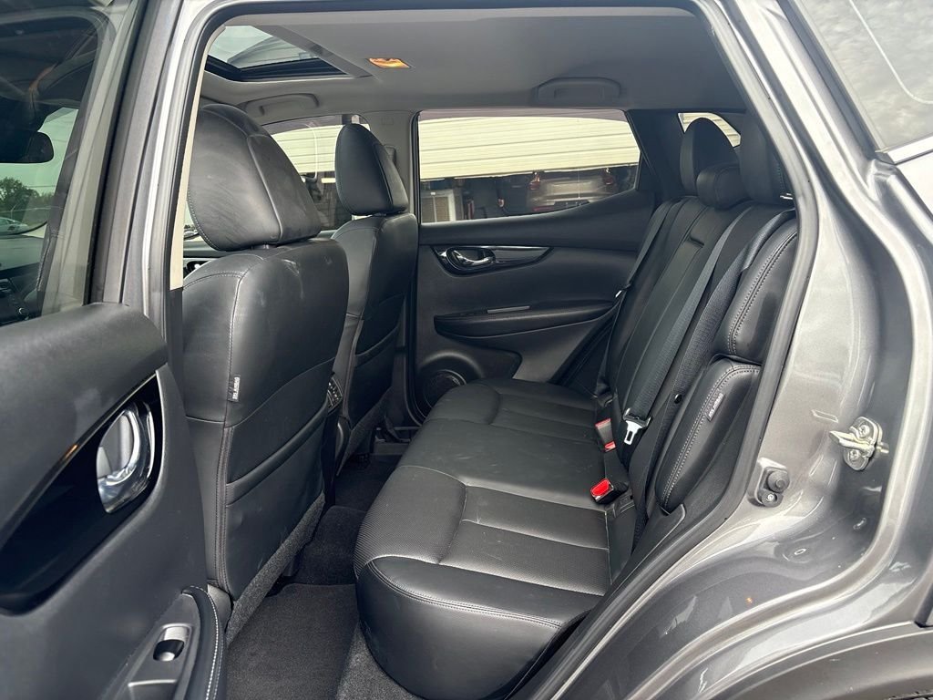 Certified Used 2022 Gray Nissan SL image 17