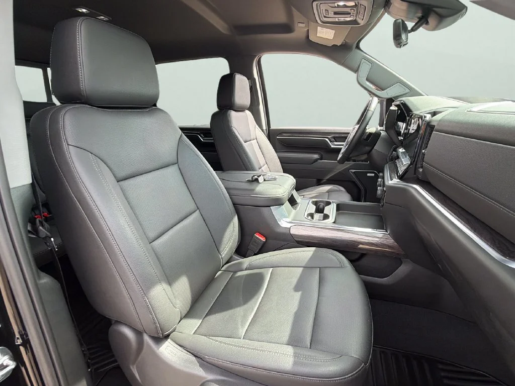 2025 Chevrolet Silverado 3500HD LTZ - Photo 35