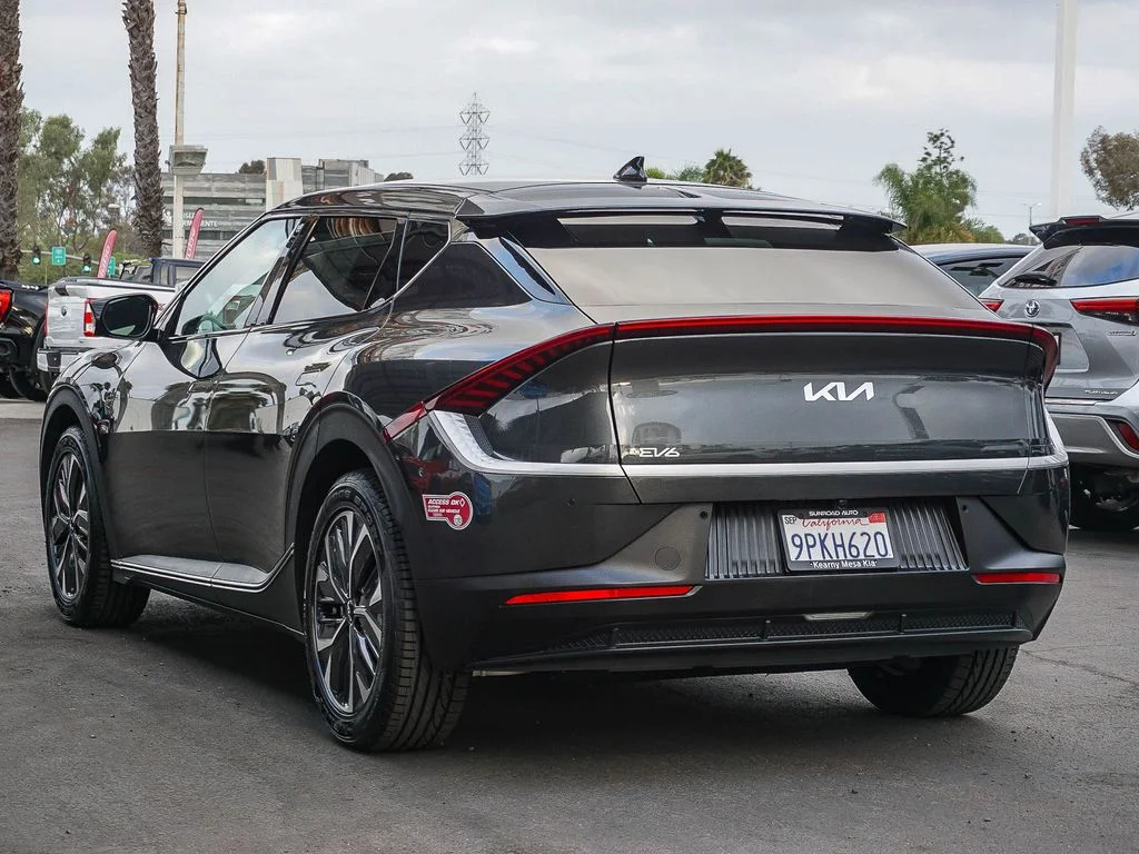 Certified Used 2024 Gray Kia Light image 5