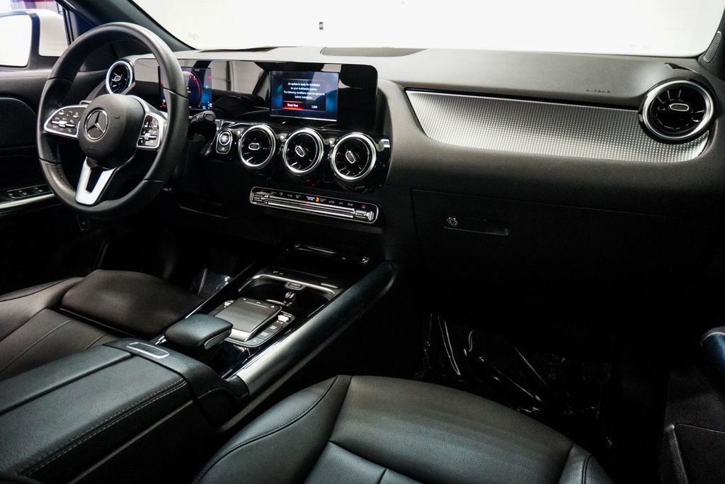 Used 2022 White Mercedes-Benz GLA 250 image 10
