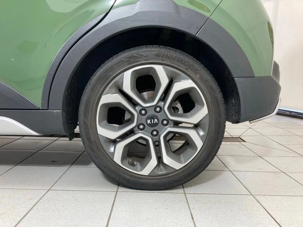 Used 2020 Green Kia X-Line image 17