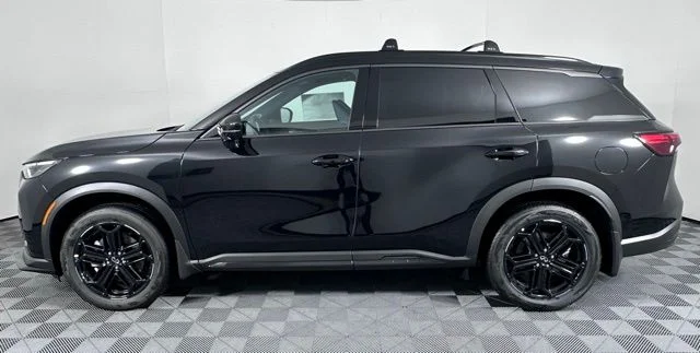 Certified Used 2026 Mineral Black/Graphite INFINITI SPORT image 4