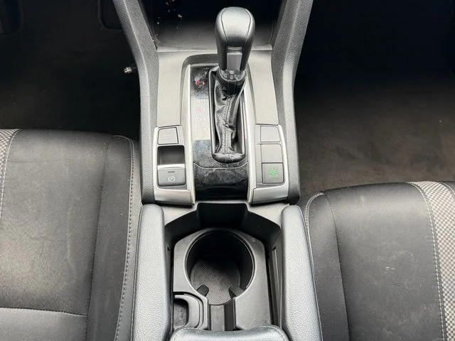 Used 2020  Honda Sport image 16