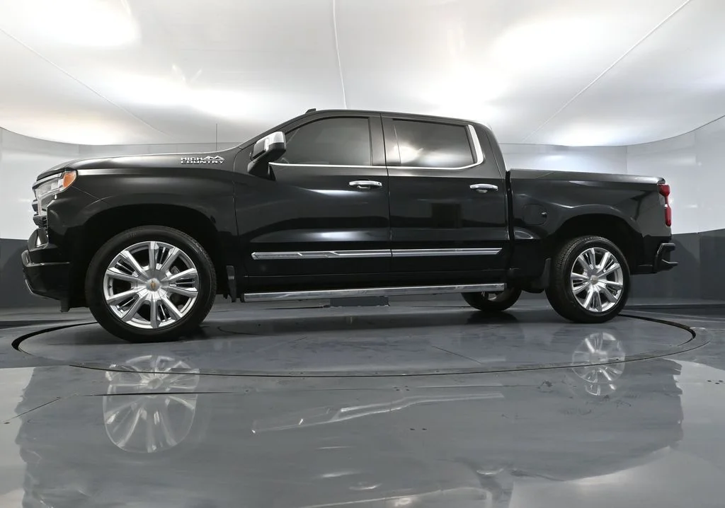 Used 2023 Black Chevrolet High Country image 49