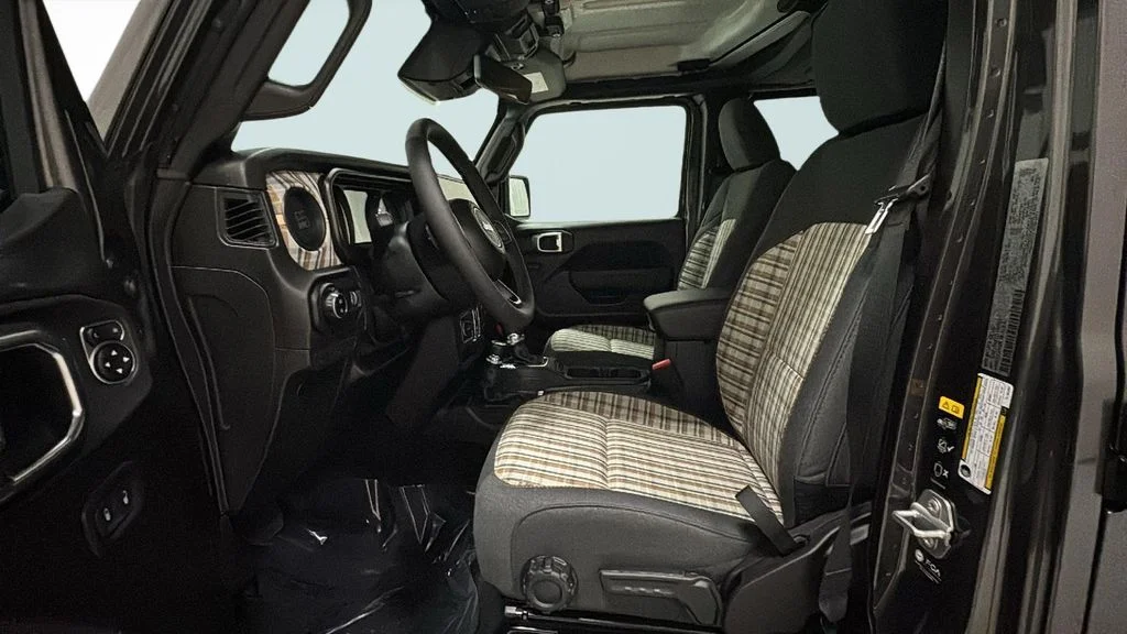 New 2026 Granite Crystal Metallic Clear-Coat Exterior Paint Jeep 85th Anniversary Edition image 6