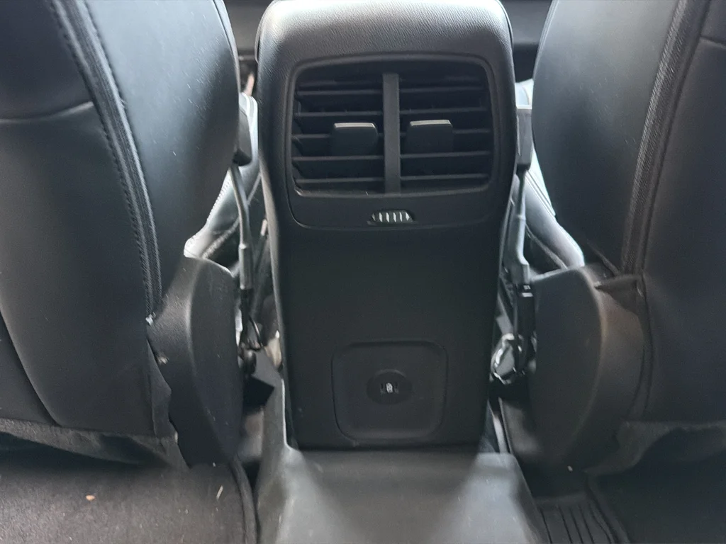 Used 2023 White Ford Platinum image 30