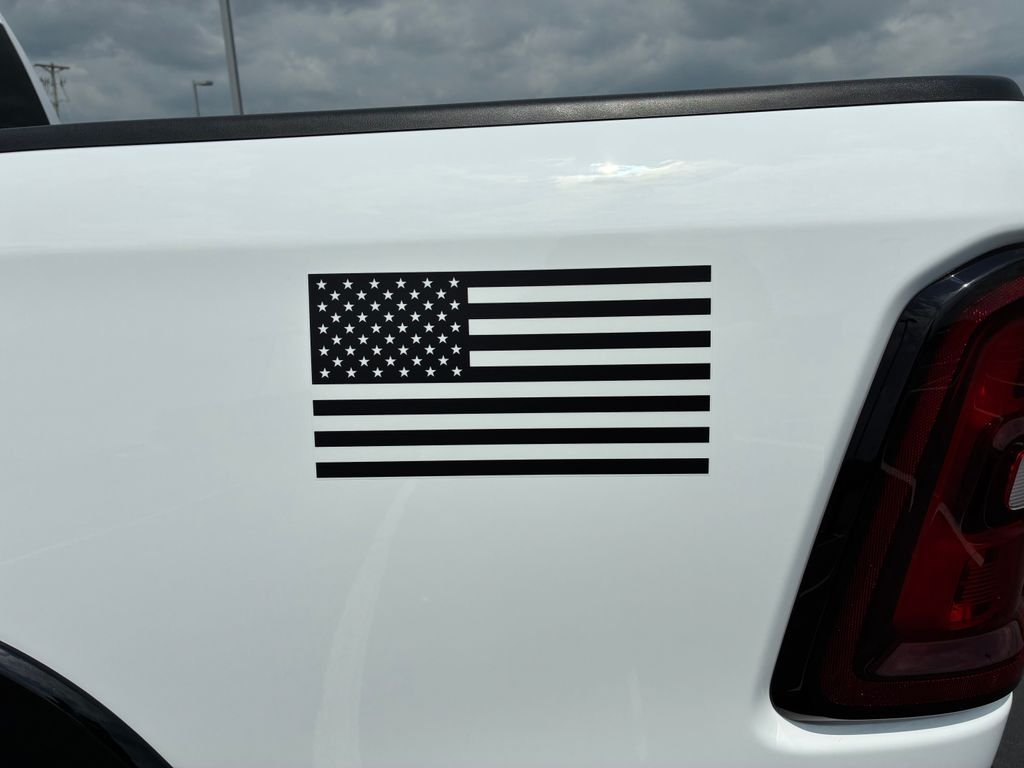 New 2026 Bright White Clear-Coat Exterior Paint RAM Big Horn/Lone Star image 3