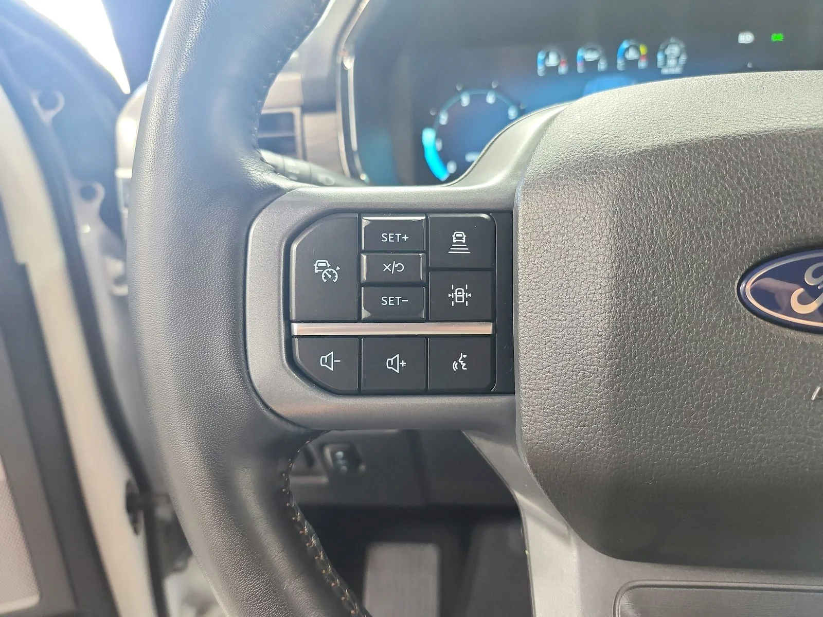 Used 2024 White Ford Lariat image 24