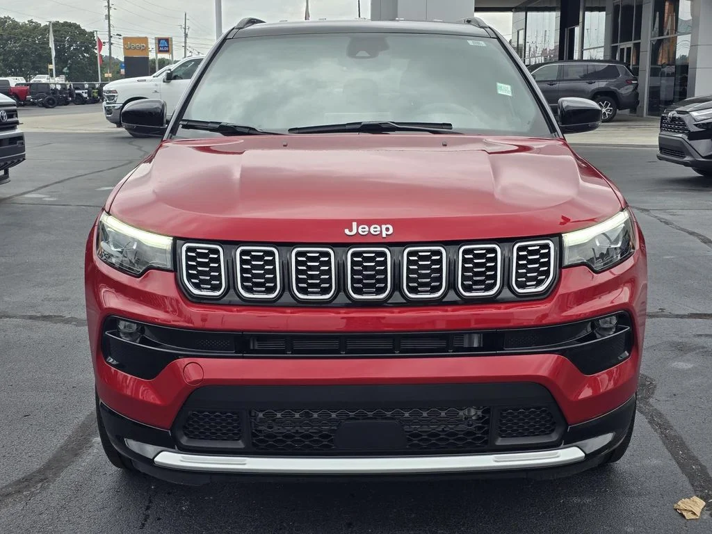 Used 2025 Red Hot Pearlcoat Jeep Limited image 2
