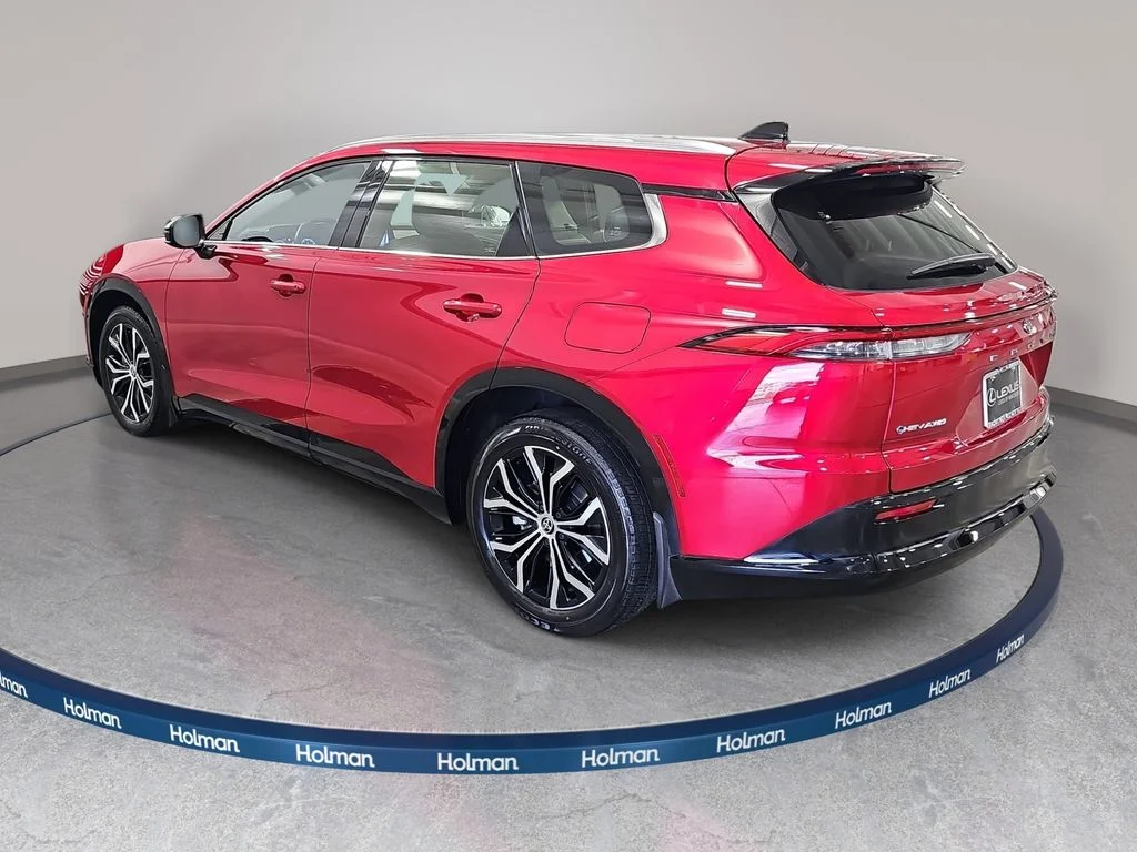 Used 2025 Red Toyota XLE image 9