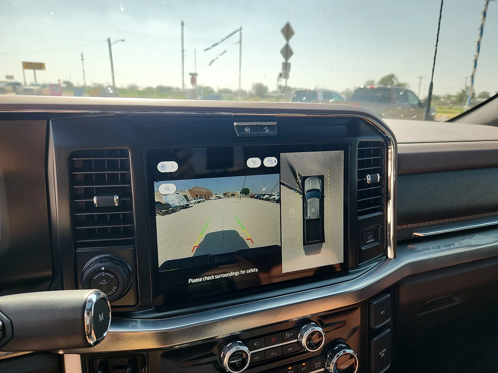 New 2026 Glacier Gray Metallic Tri-Coat Ford F-350® King Ranch® image 23