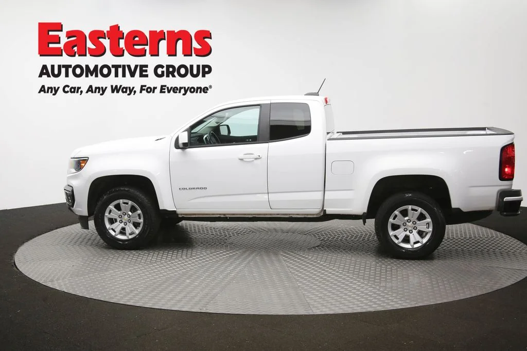 Used 2022 White Chevrolet LT image 59