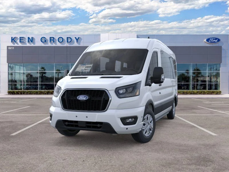 New 2026 Oxford White Ford XLT image 2