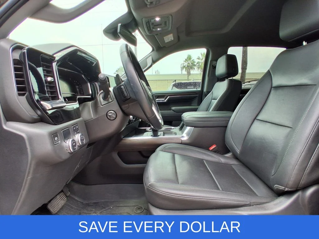 Used 2024 Black GMC SLT image 13