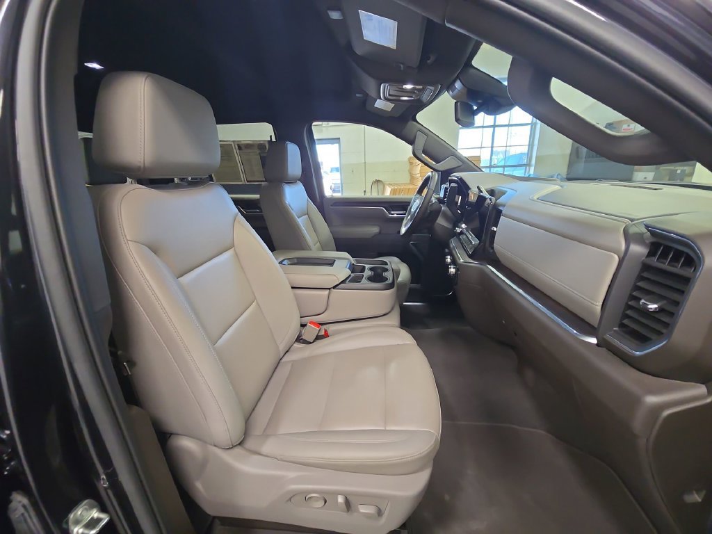 2025 GMC Sierra 1500 SLT - Photo 36