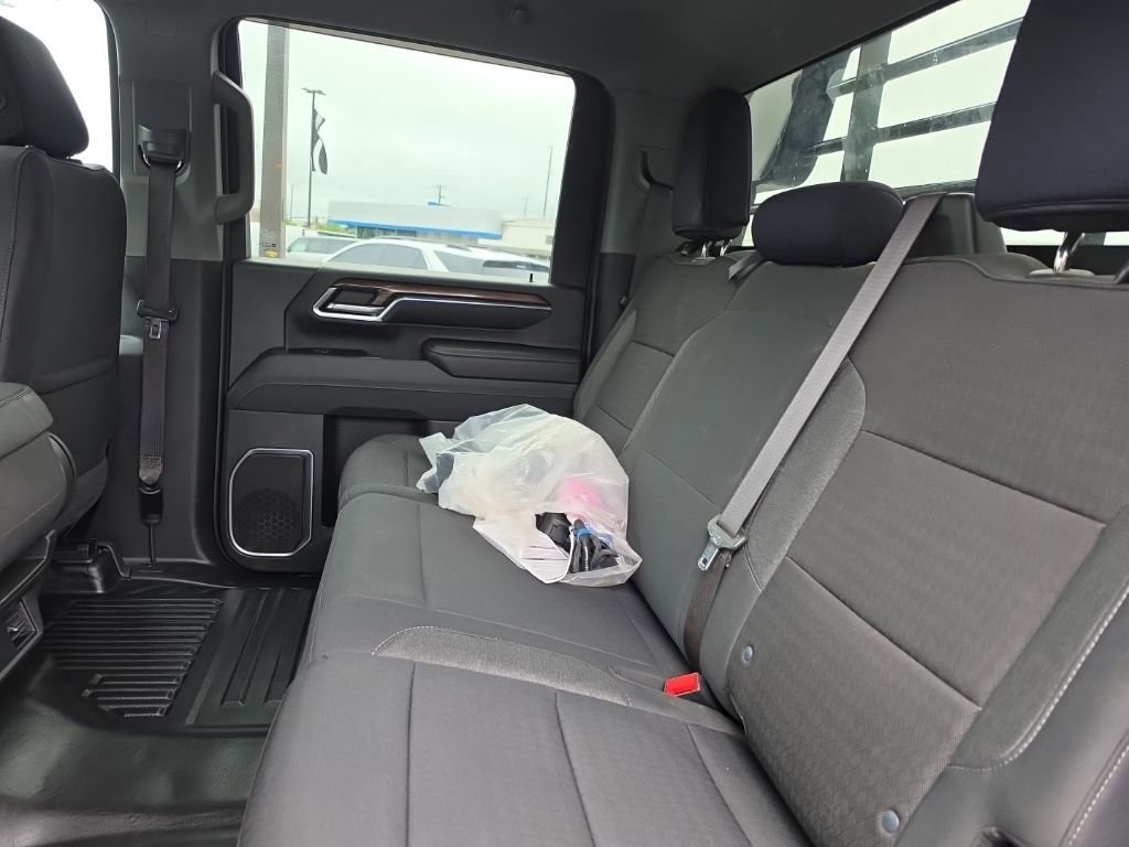 Used 2024 Summit White Chevrolet LT image 26
