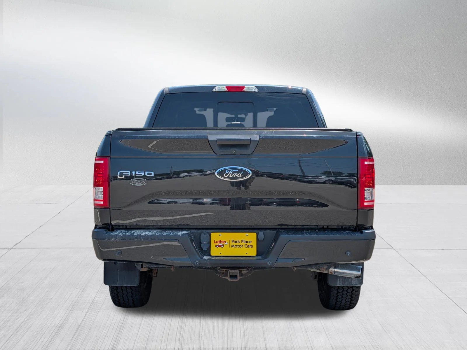 Used 2015 Tuxedo Black Metallic Ford XLT image 6