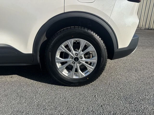 Used 2023 White Ford Active image 33