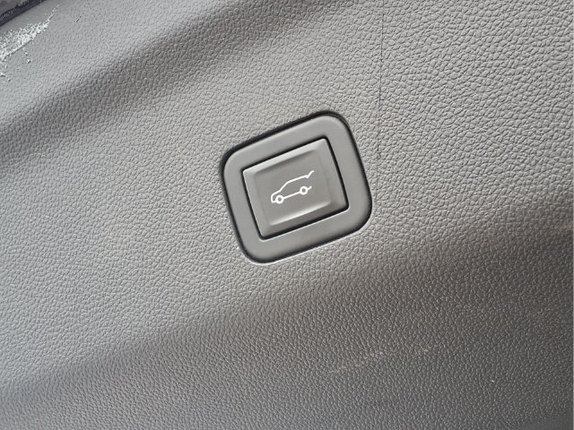 Used 2023 Onyx Black GMC AT4 image 22