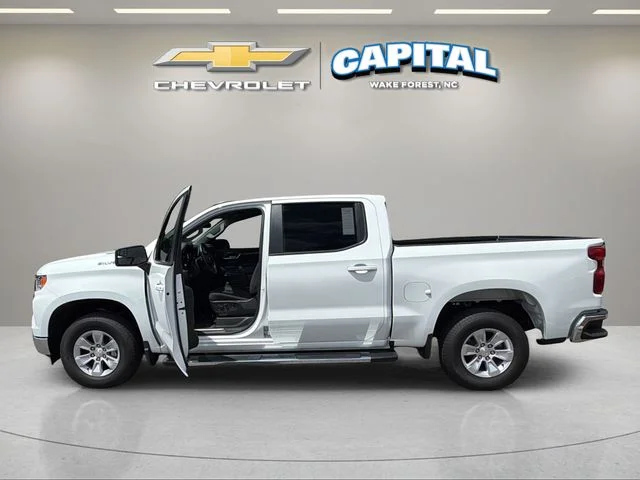 Used 2026 White Chevrolet LT image 9