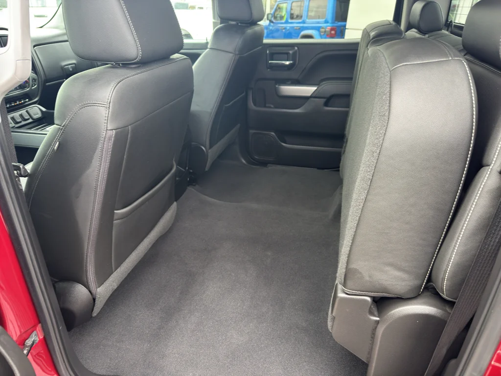 Used 2018 Cajun Red Tintcoat Chevrolet LTZ image 18