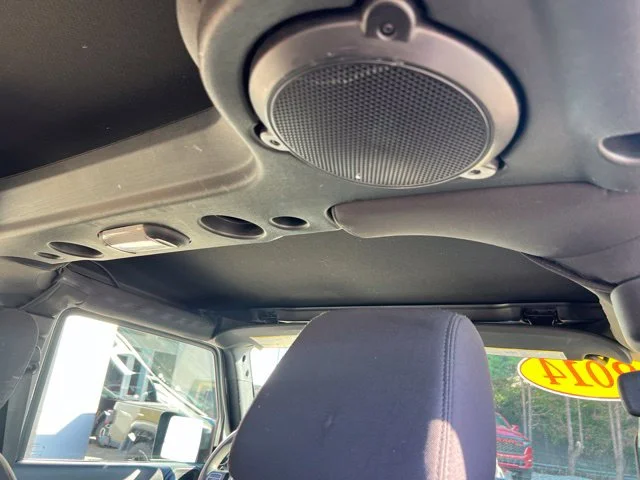 Used 2014 Gray Jeep Unlimited Sport image 28