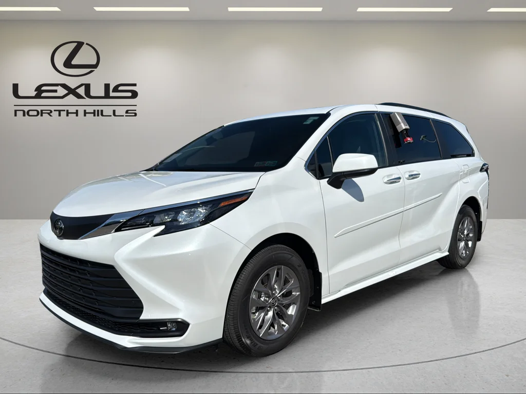 2026 Toyota Sienna XLE