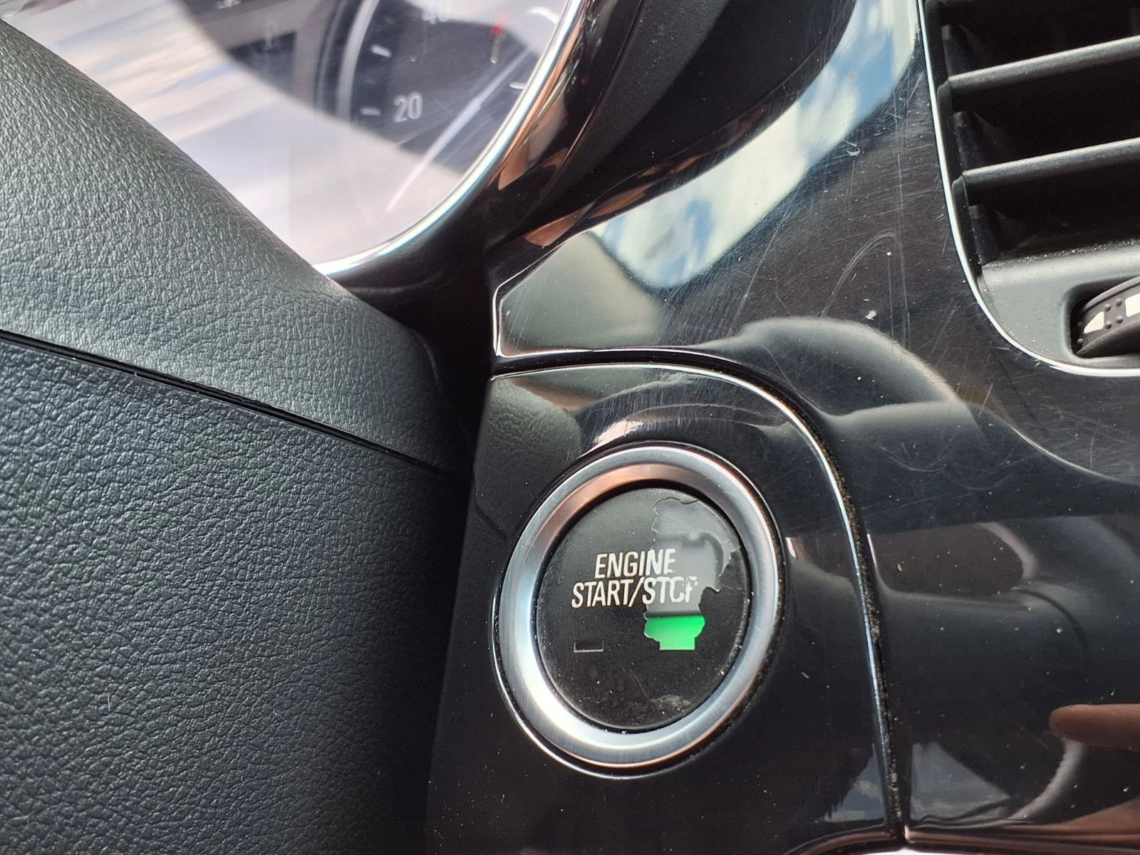 Used 2019 Ebony Twilight Metallic Buick Preferred image 18